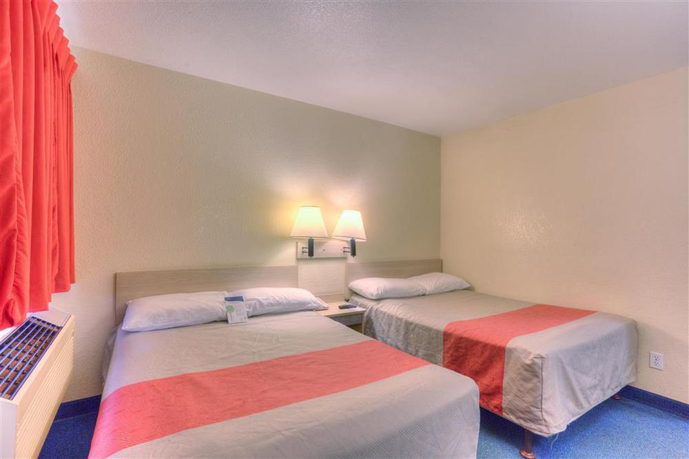 Motel 6-Portland, Or - Central Room photo